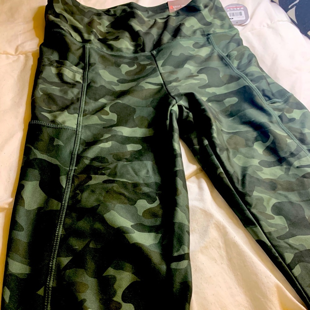 Bally Camo High Waisted Leggings XL